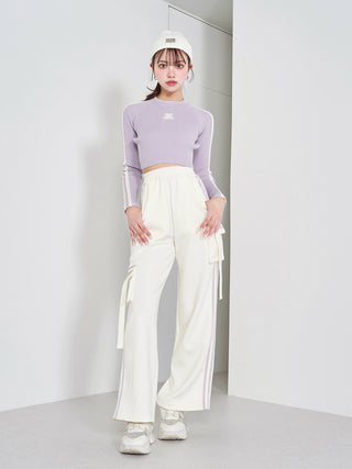 モデル:163cm(着用サイズ:FREE 着用カラー:WHT)