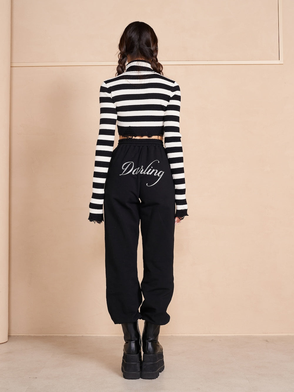 モデル:163cm(着用サイズ:FREE 着用カラー:BLK)