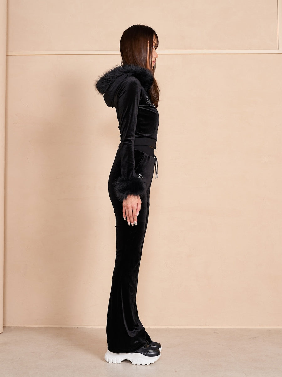 モデル:163cm(着用サイズ:FREE 着用カラー:BLK)