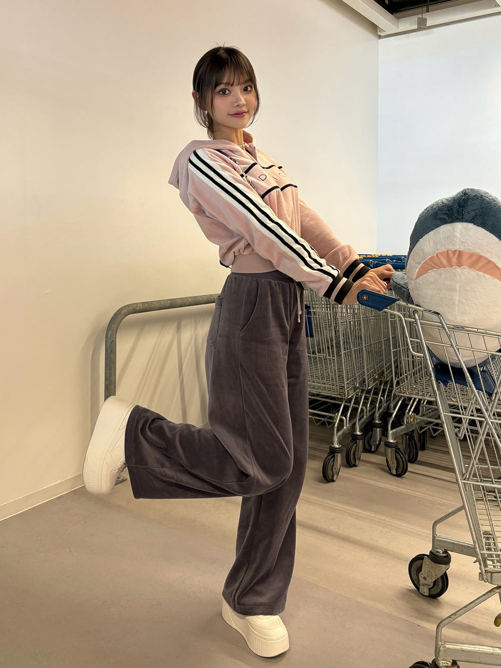 モデル:163cm(着用サイズ:FREE 着用カラー:PNK)