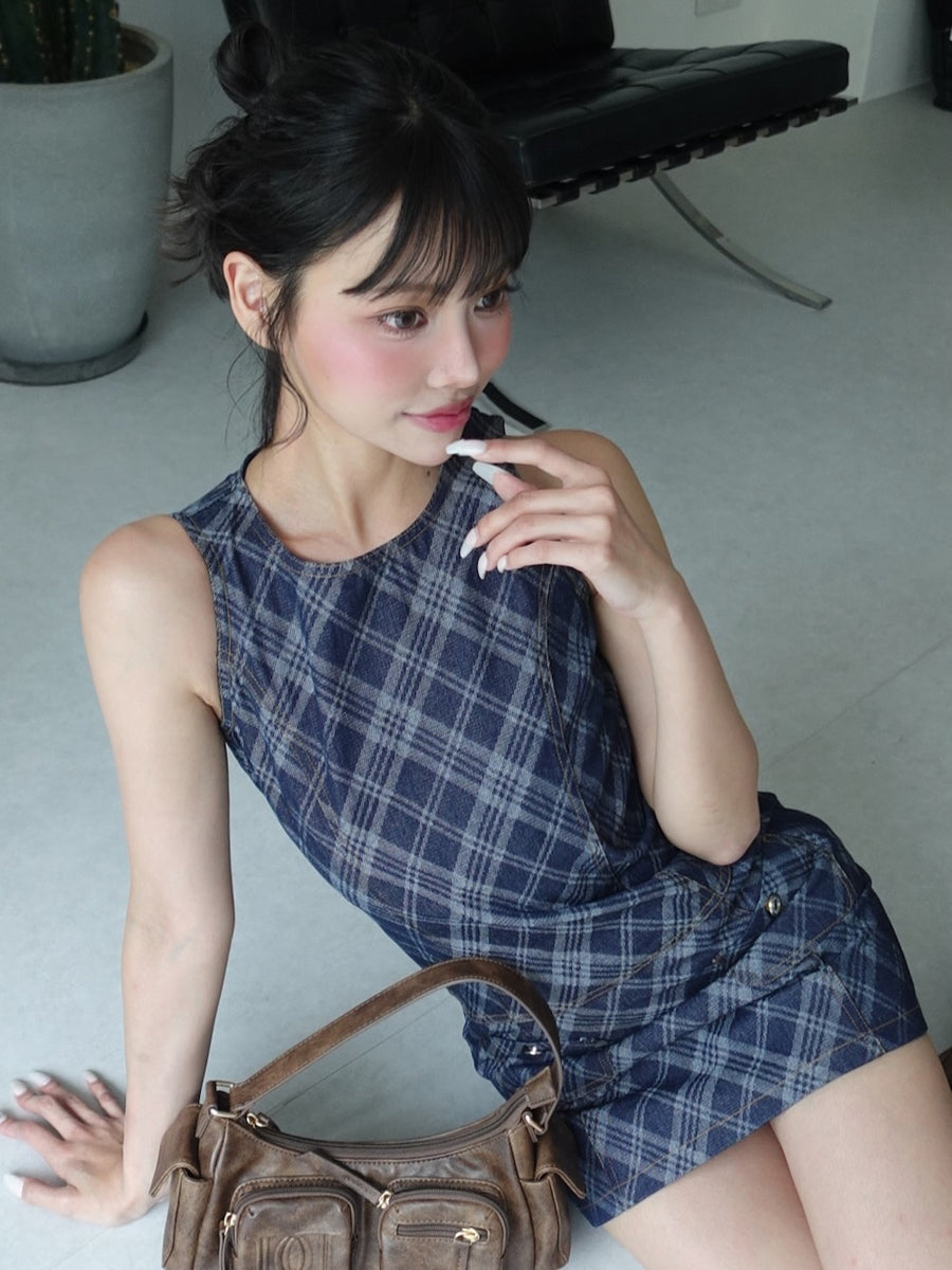 モデル:163cm(着用サイズ:FREE 着用カラー:IND)