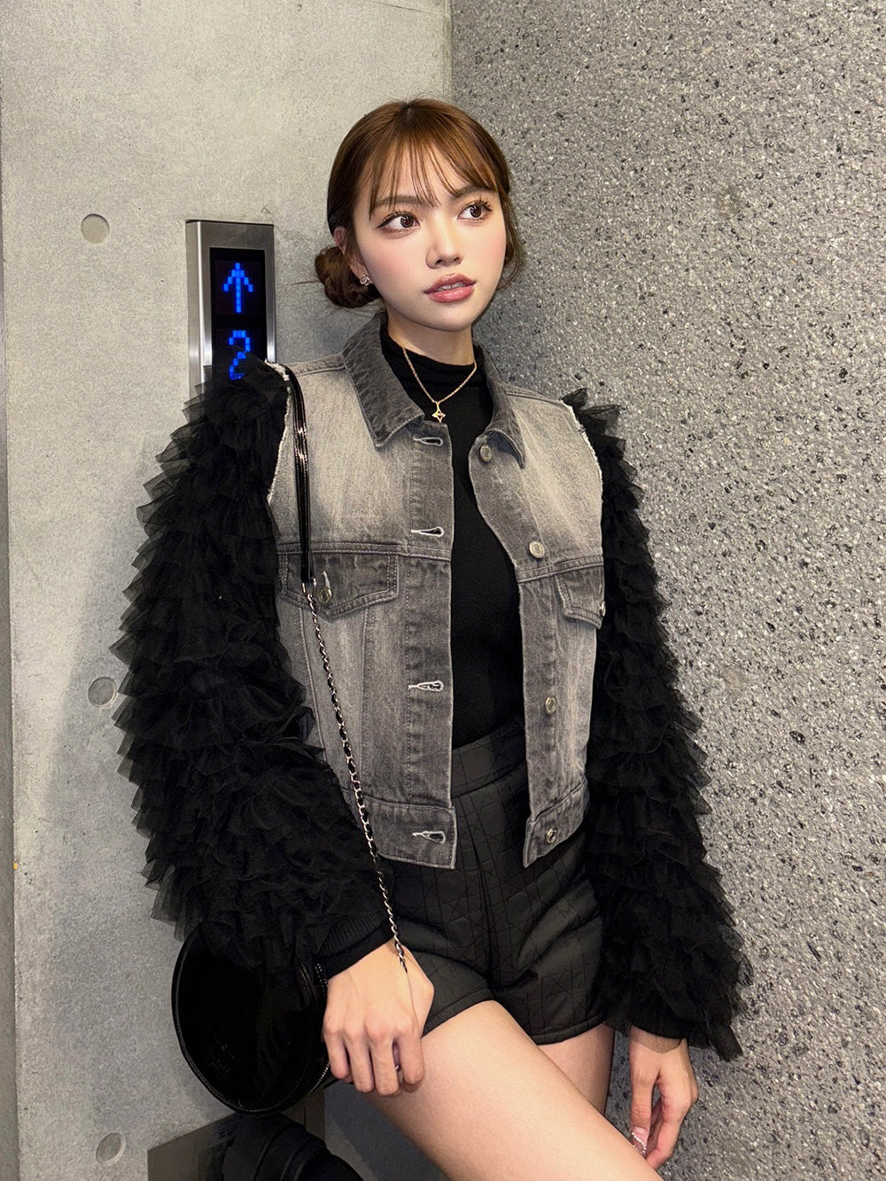 モデル:163cm(着用サイズ:FREE 着用カラー:BLK)