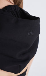 モデル:158cm(着用サイズ:FREE 着用カラー:BLK)