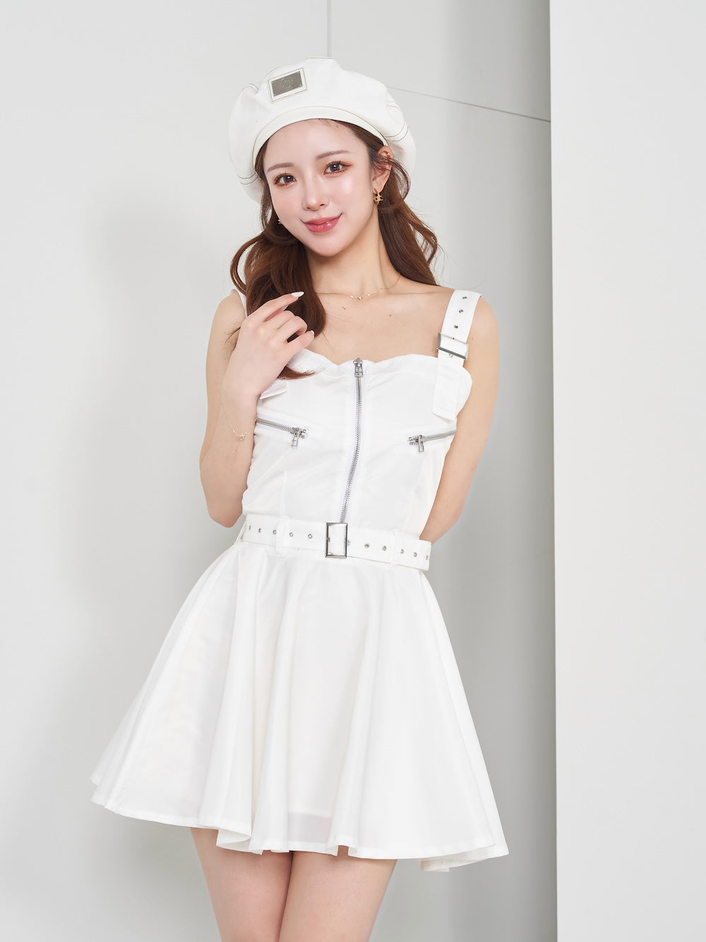 モデル:158cm(着用サイズ:FREE 着用カラー:WHT)