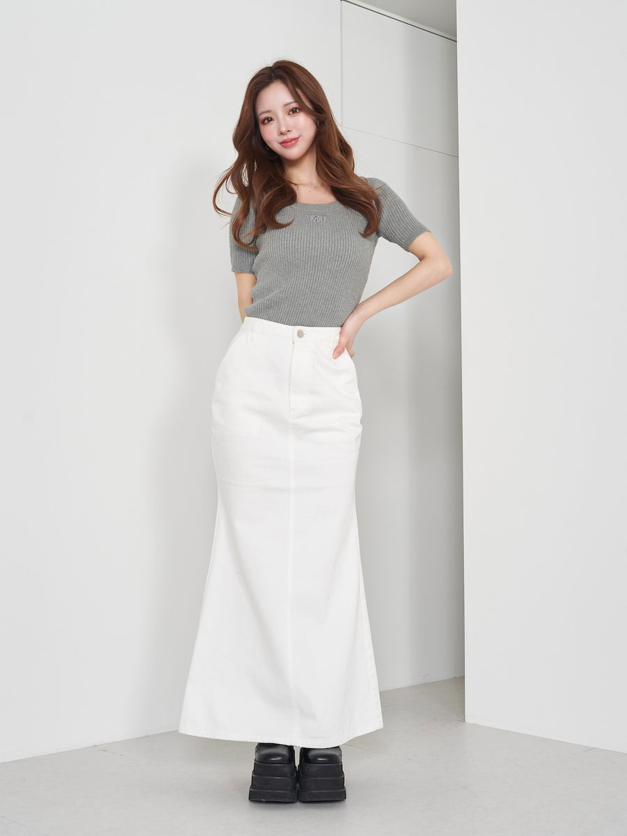 モデル:158cm(着用サイズ:FREE 着用カラー:GRY)