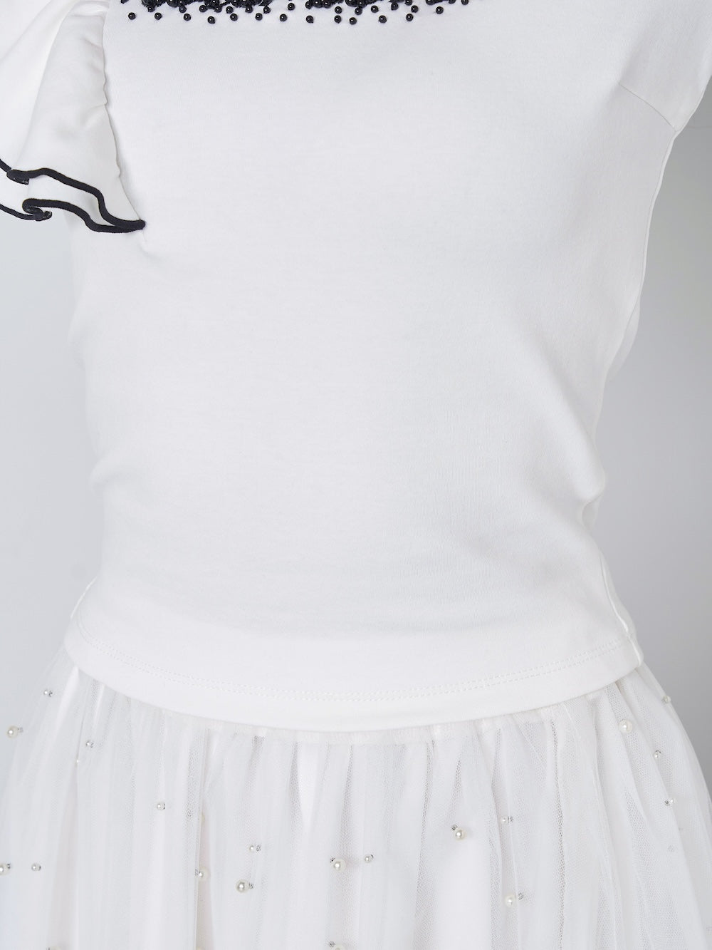モデル:158cm(着用サイズ:FREE 着用カラー:WHT)