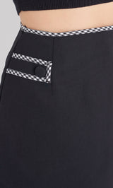 モデル:158cm(着用サイズ:S 着用カラー:BLK)