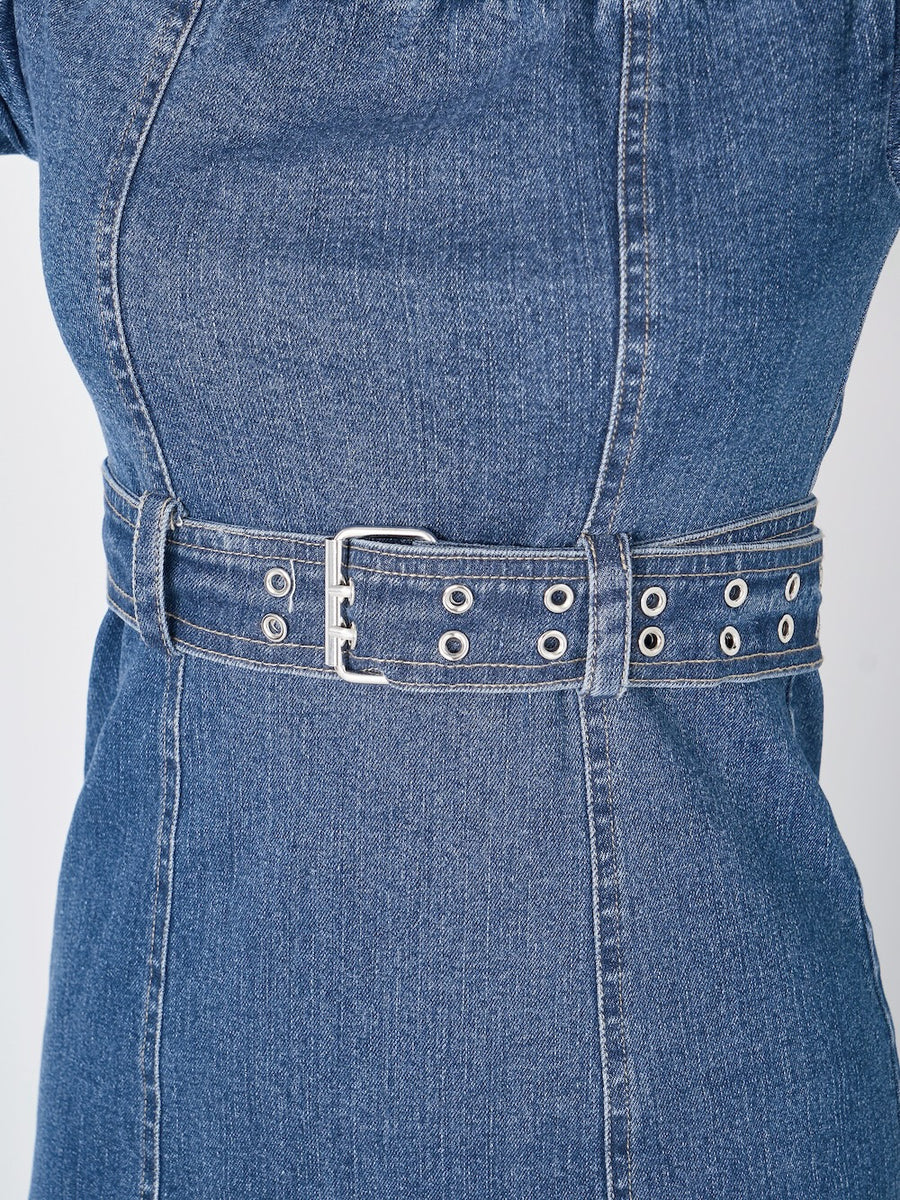 モデル:158cm(着用サイズ:FREE 着用カラー:BLU)
