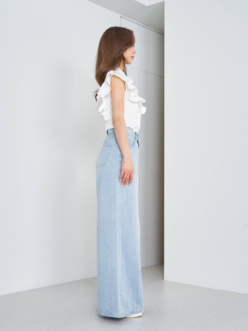 モデル:158cm(着用サイズ:S 着用カラー:I-BLU)