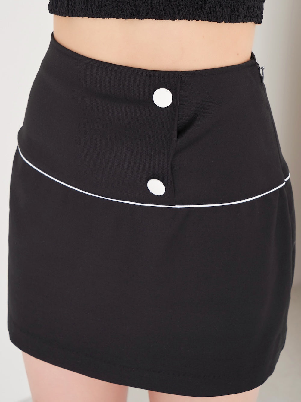 モデル:158cm(着用サイズ:S 着用カラー:BLK)