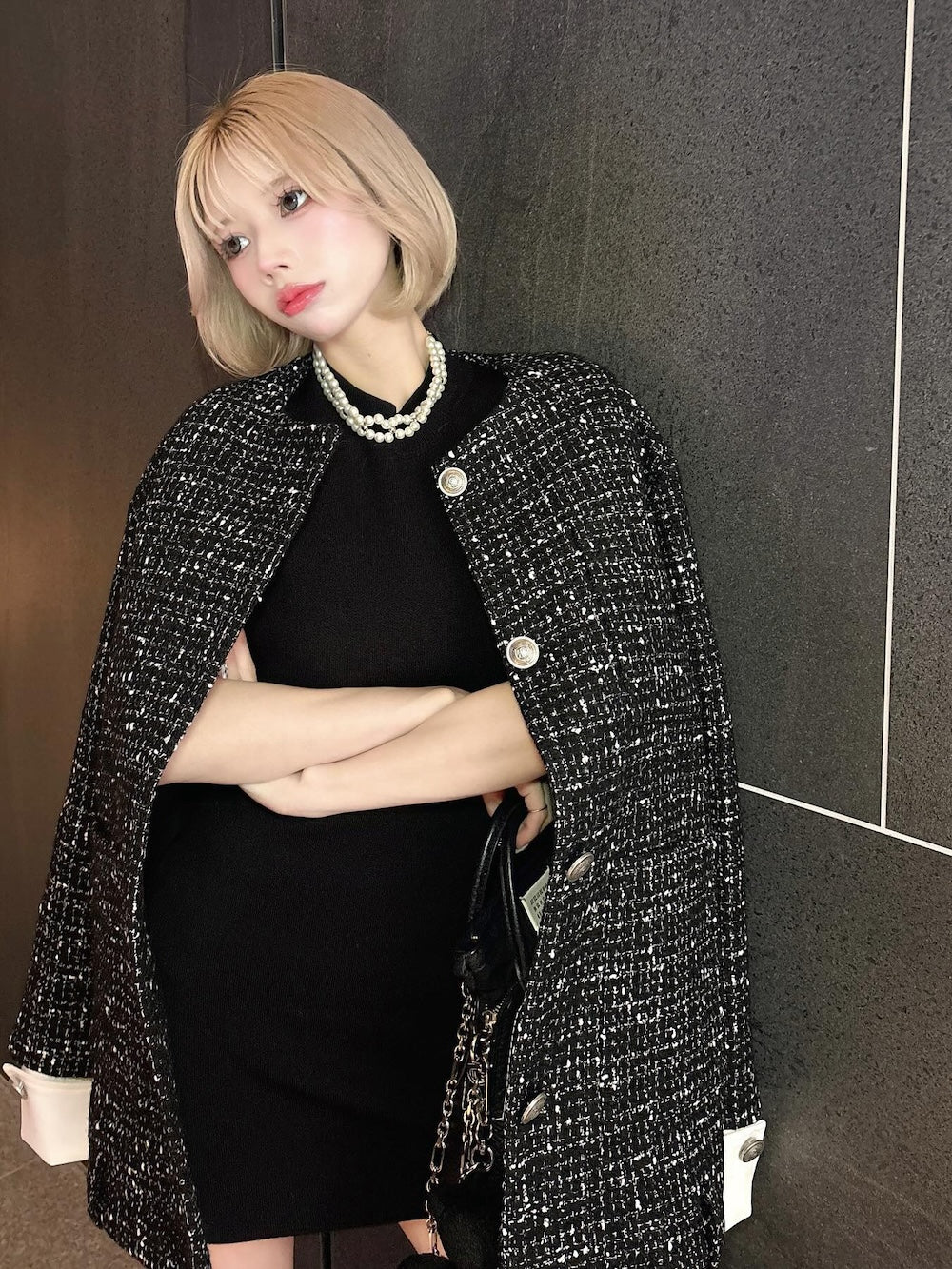 モデル:155cm(着用サイズ:FREE 着用カラー:BLK)