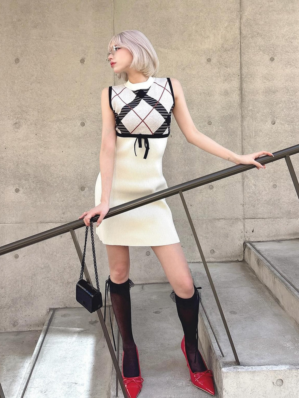 モデル:155cm(着用サイズ:FREE 着用カラー:IVO)