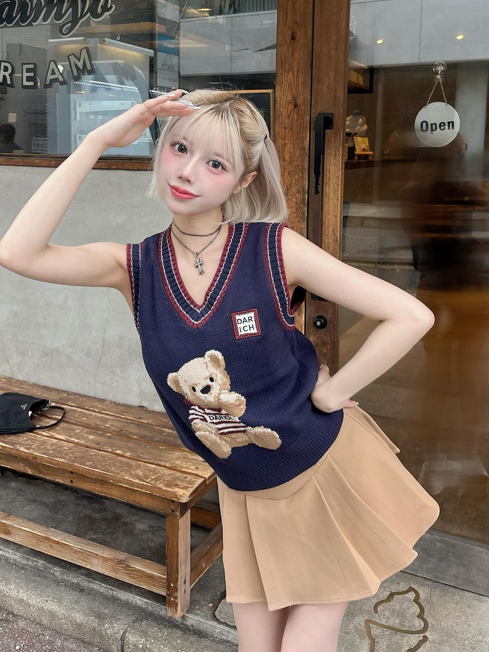 モデル:155cm(着用サイズ:FREE 着用カラー:NVY)