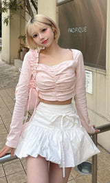 モデル:155cm(着用サイズ:FREE 着用カラー:WHT)