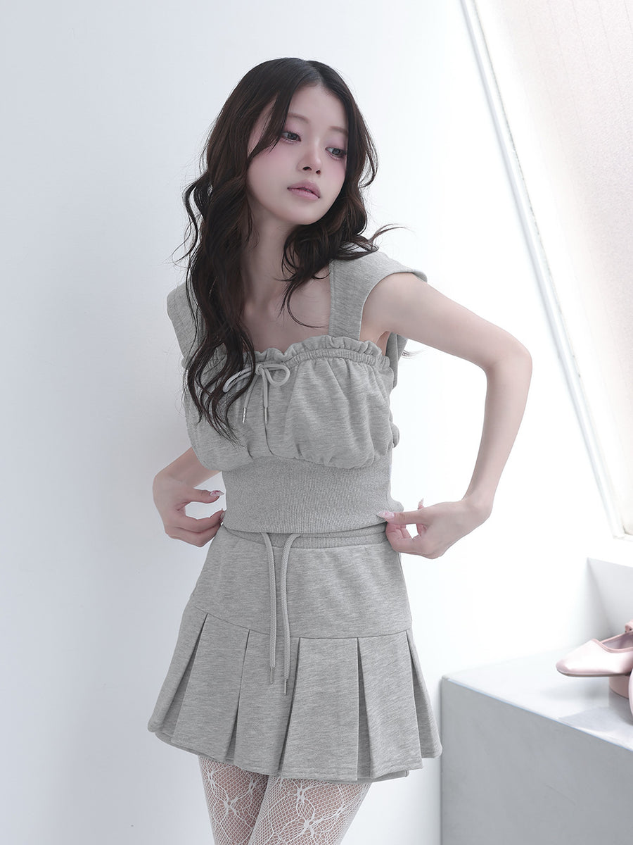 モデル:160cm(着用サイズ:FREE 着用カラー:GRY)