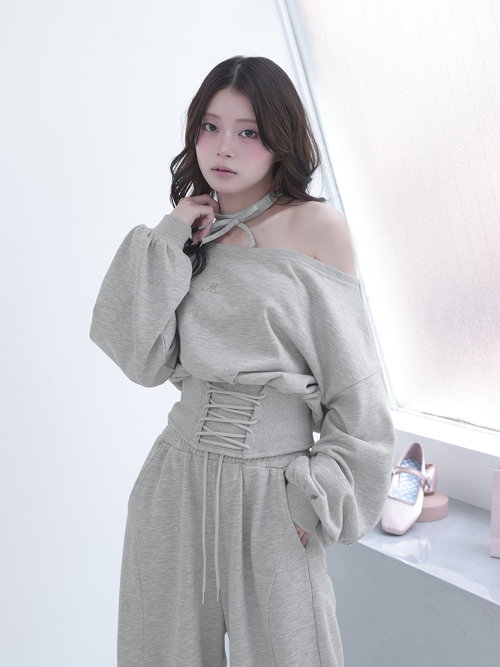 モデル:160cm(着用サイズ:FREE 着用カラー:GRY)