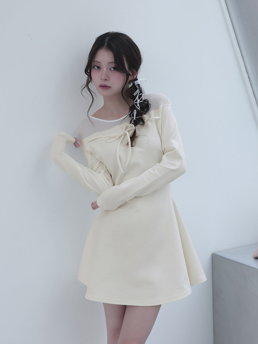 モデル:160cm(着用サイズ:FREE 着用カラー:WHT)