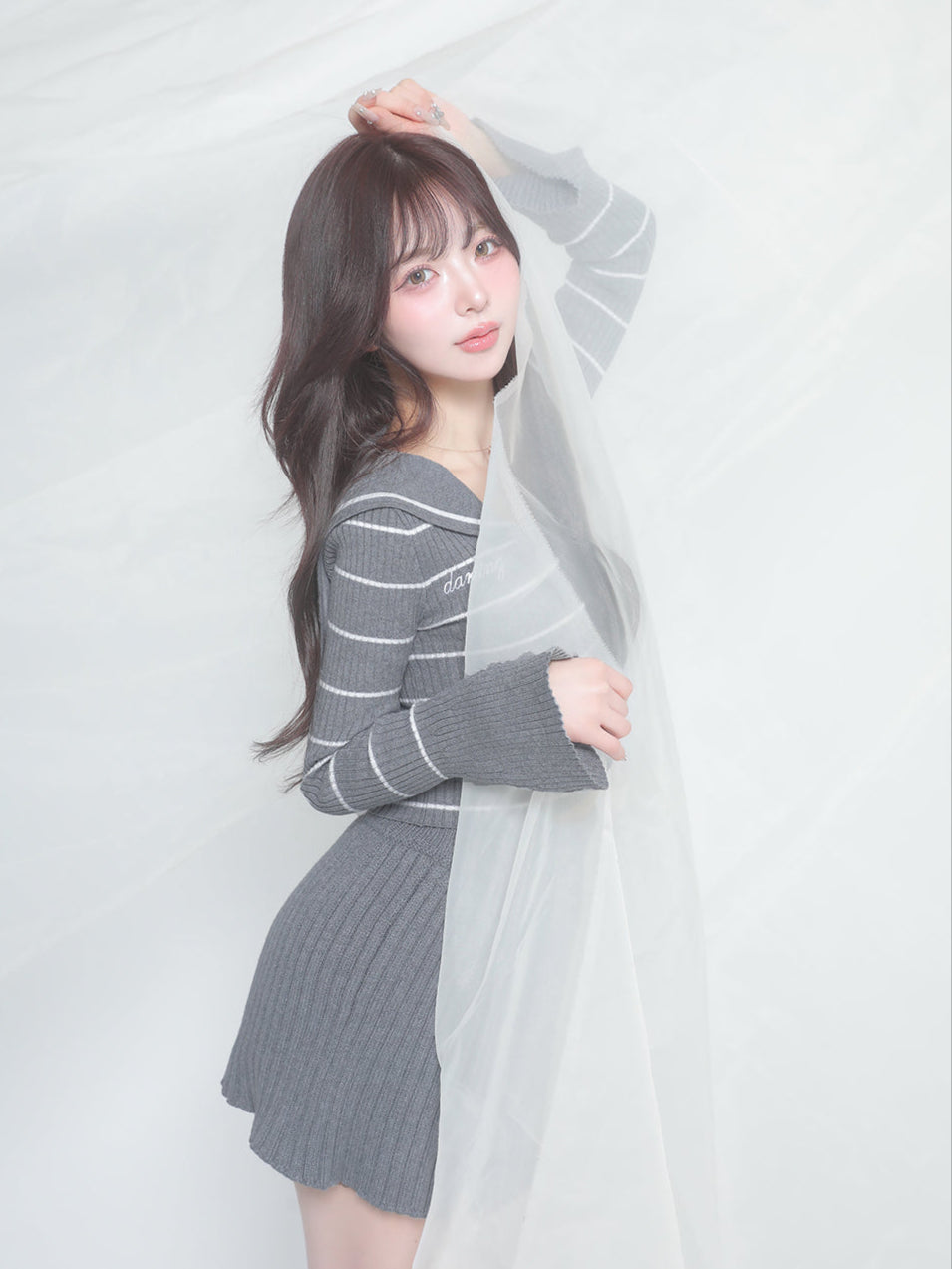 モデル:158cm(着用サイズ:FREE 着用カラー:GRY)