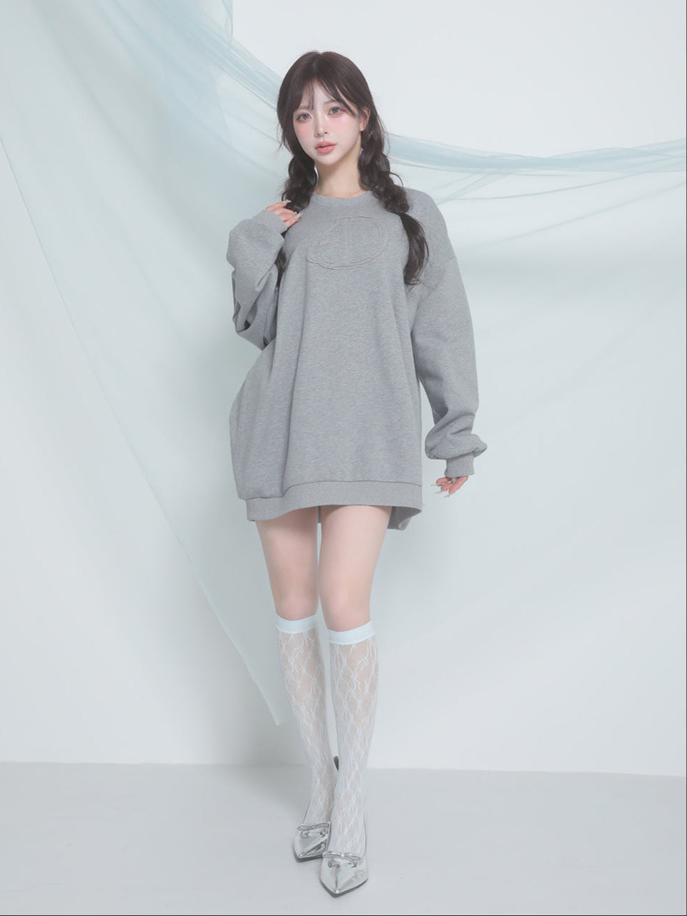 モデル:158cm(着用サイズ:FREE 着用カラー:GRY)