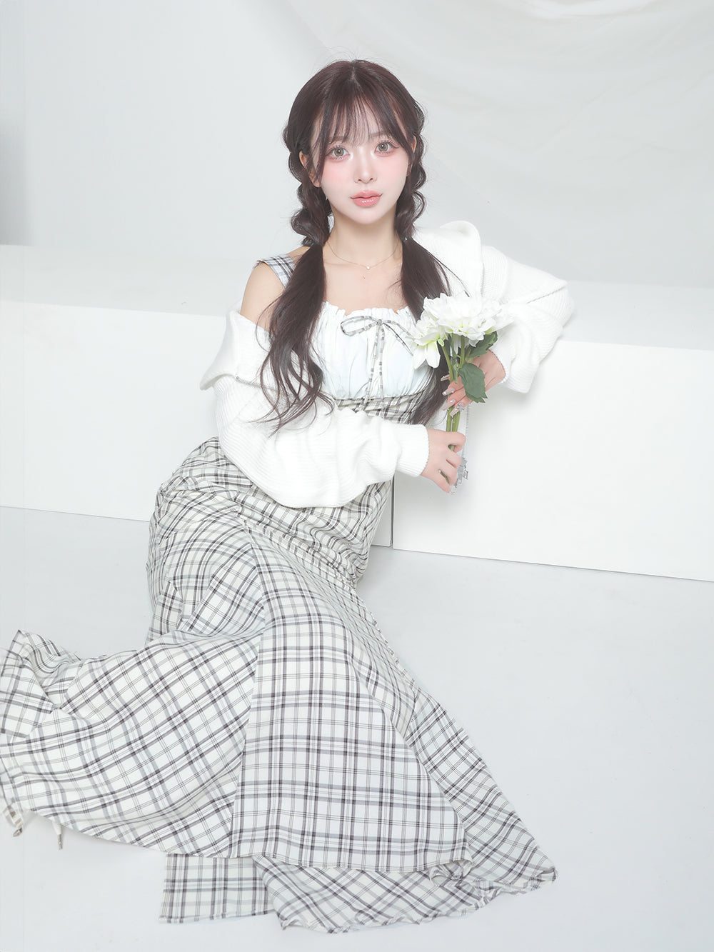 モデル:158cm(着用サイズ:FREE 着用カラー:WHT)