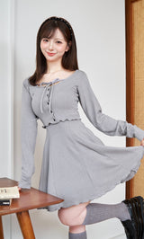 モデル:158cm(着用サイズ:FREE 着用カラー:GRY)
