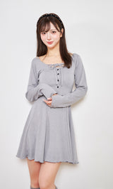 モデル:158cm(着用サイズ:FREE 着用カラー:GRY)