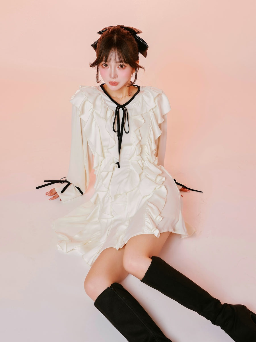 モデル:158cm(着用サイズ:FREE 着用カラー:WHT)