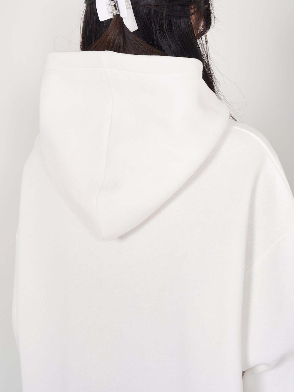 モデル:164cm(着用サイズ:FREE 着用カラー:WHT)