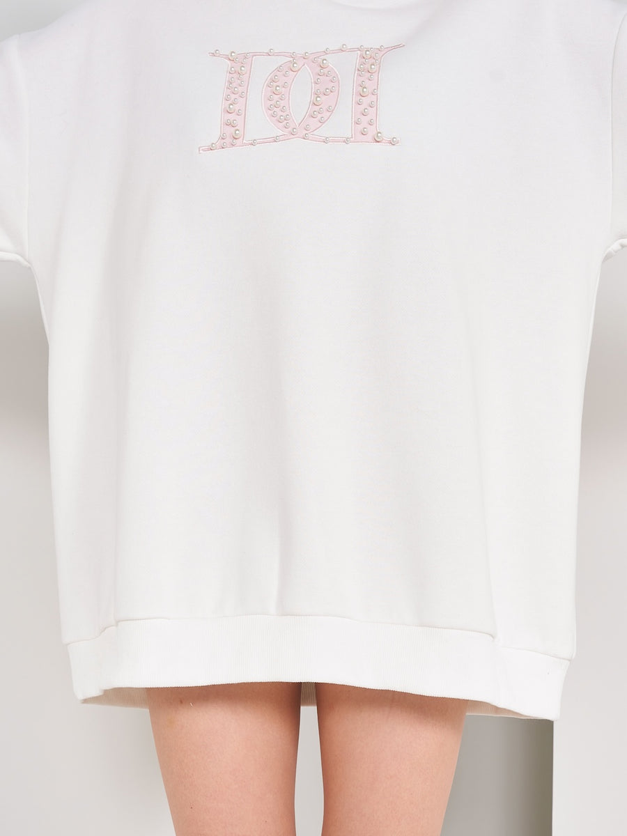 モデル:164cm(着用サイズ:FREE 着用カラー:WHT)