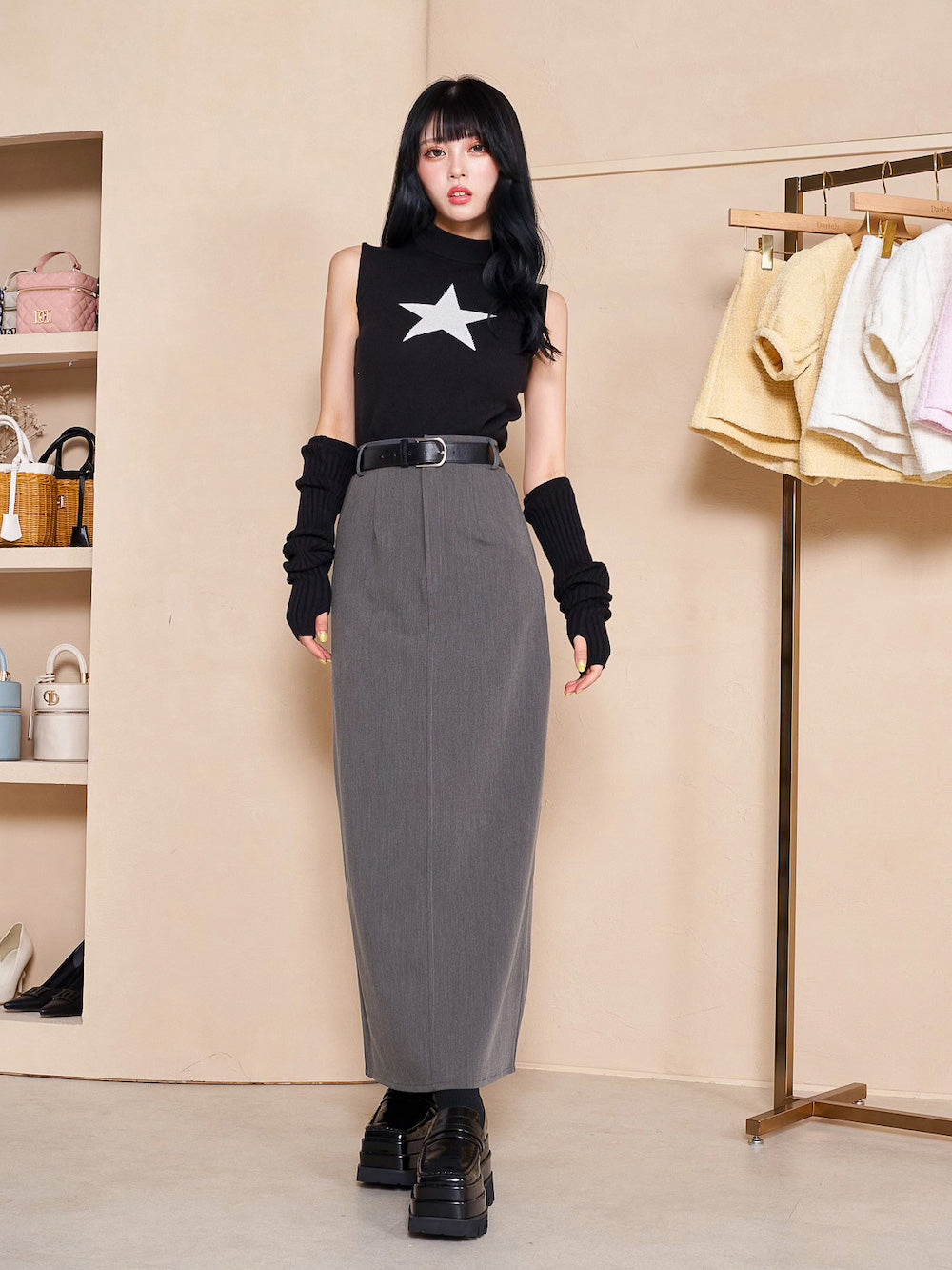 モデル:164cm(着用サイズ:FREE 着用カラー:GRY)