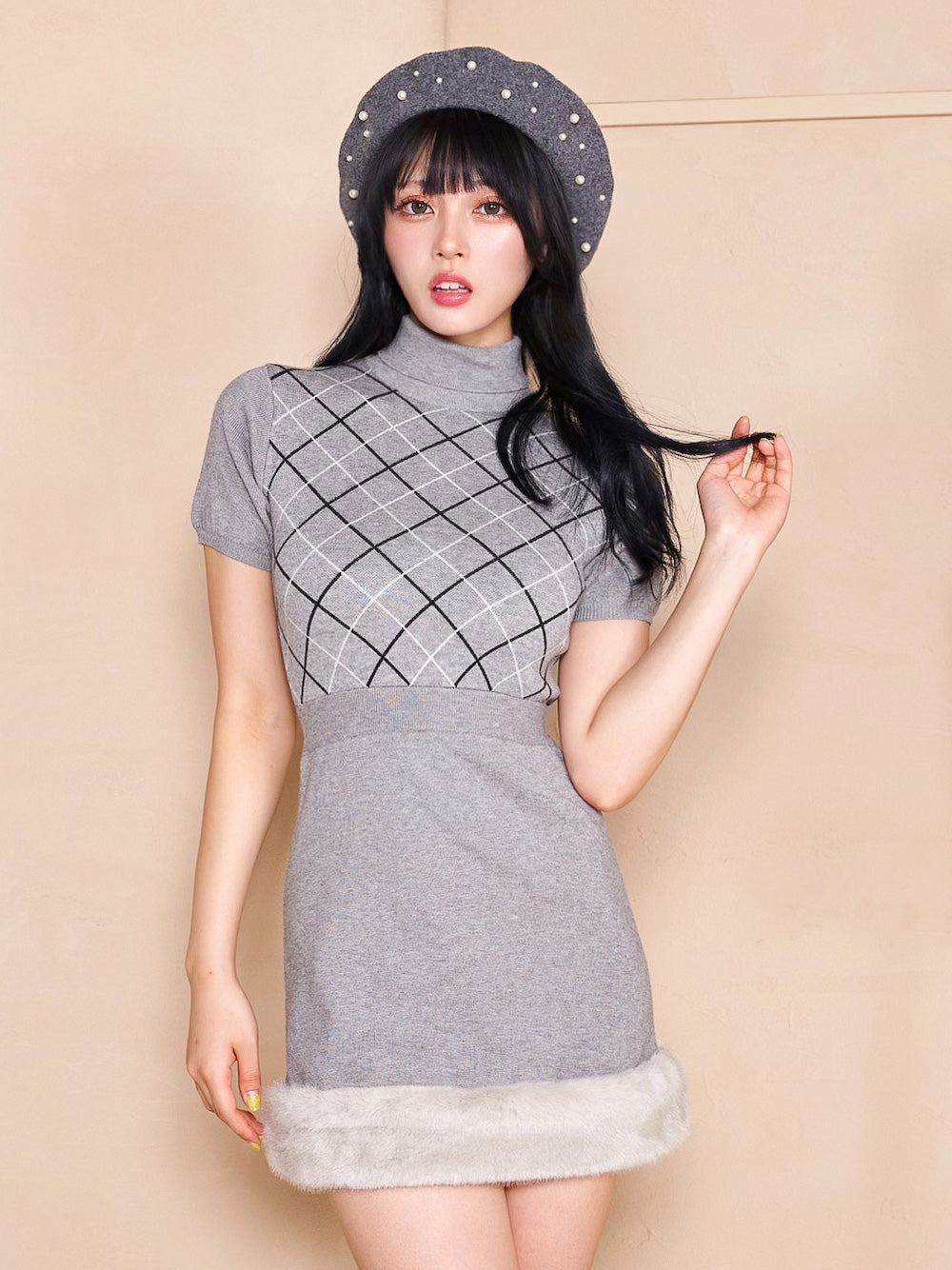 モデル:164cm(着用サイズ:FREE 着用カラー:GRY)