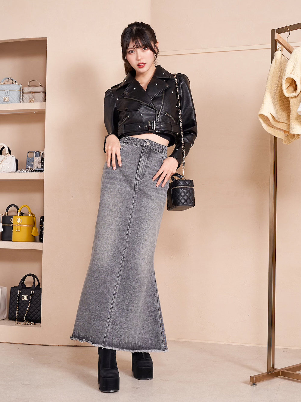 モデル:164cm(着用サイズ:S 着用カラー:BLK)