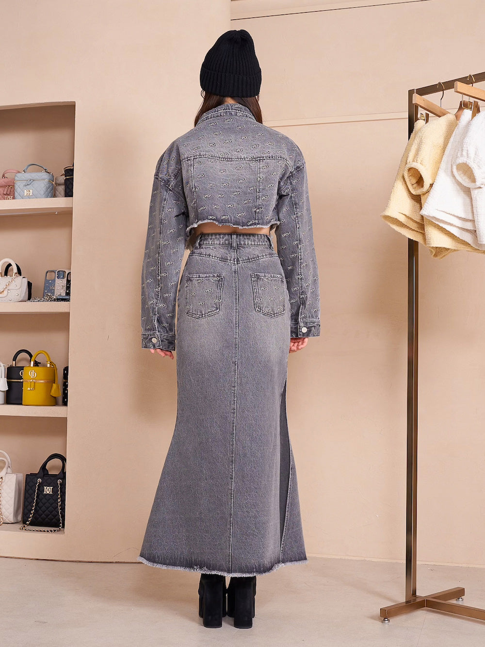モデル:164cm(着用サイズ:S 着用カラー:BLK)