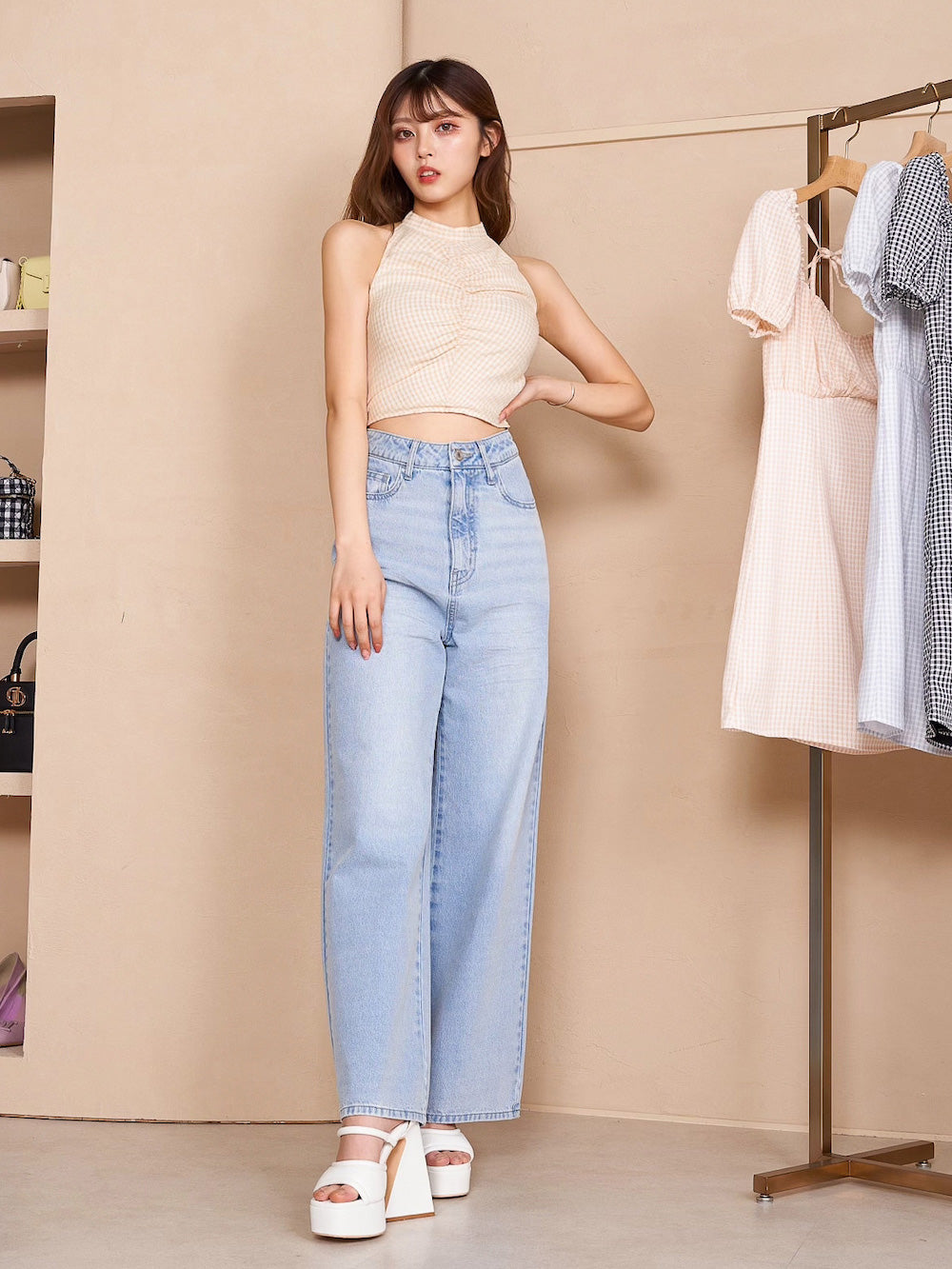 モデル:164cm(着用サイズ:FREE 着用カラー:YEL)