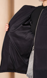 モデル:164cm(着用サイズ:FREE 着用カラー:BLK)