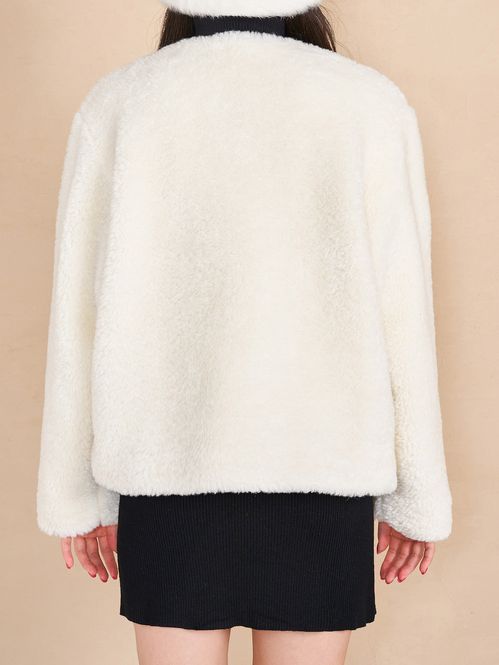 モデル:164cm(着用サイズ:FREE 着用カラー:WHT)