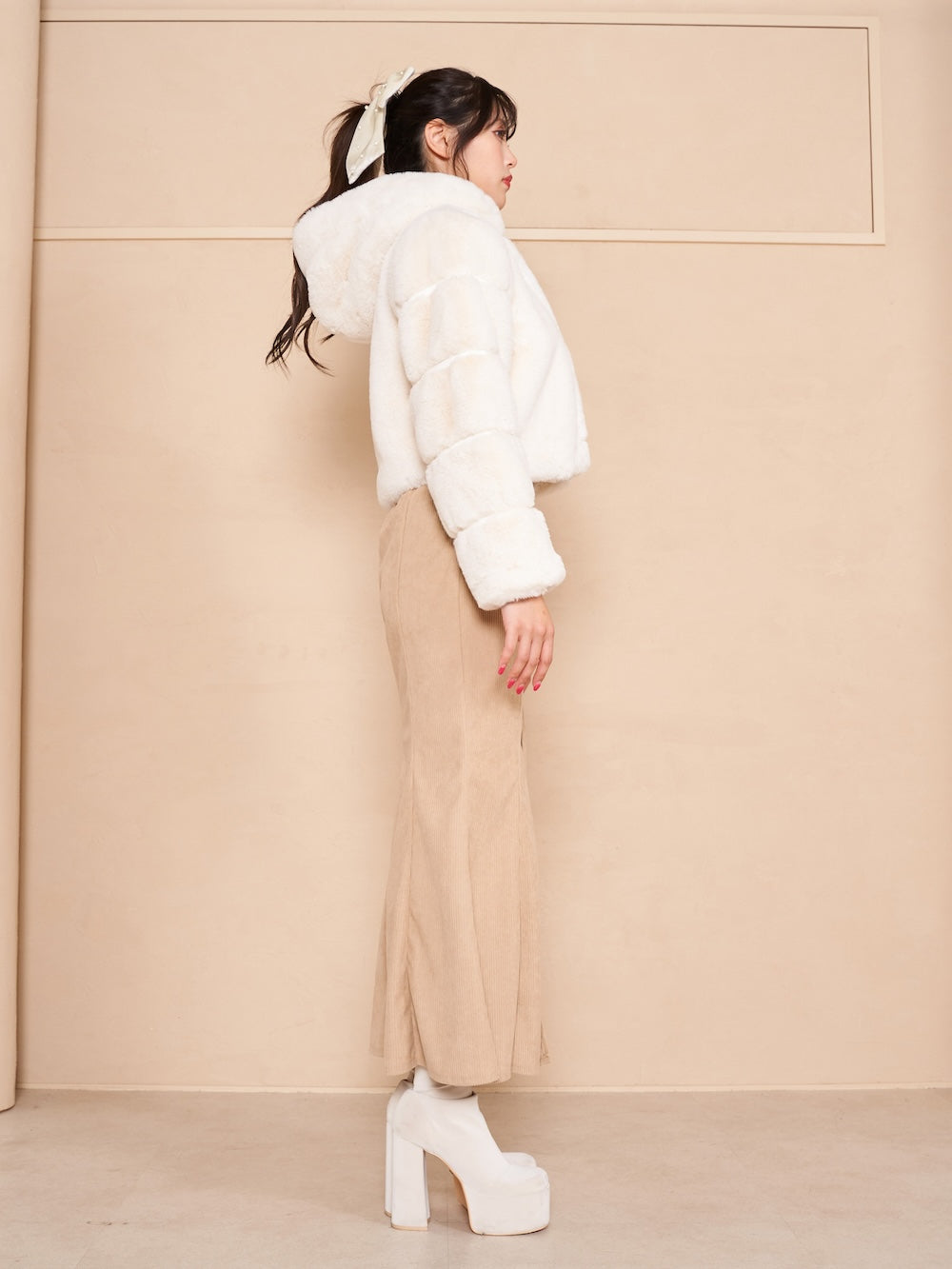 モデル:164cm(着用サイズ:FREE 着用カラー:WHT)