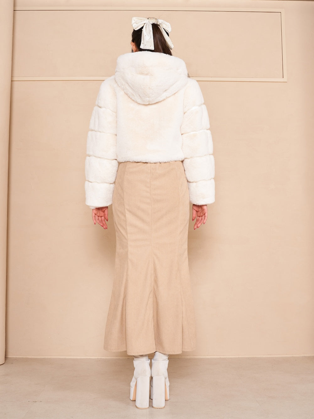 モデル:164cm(着用サイズ:FREE 着用カラー:WHT)