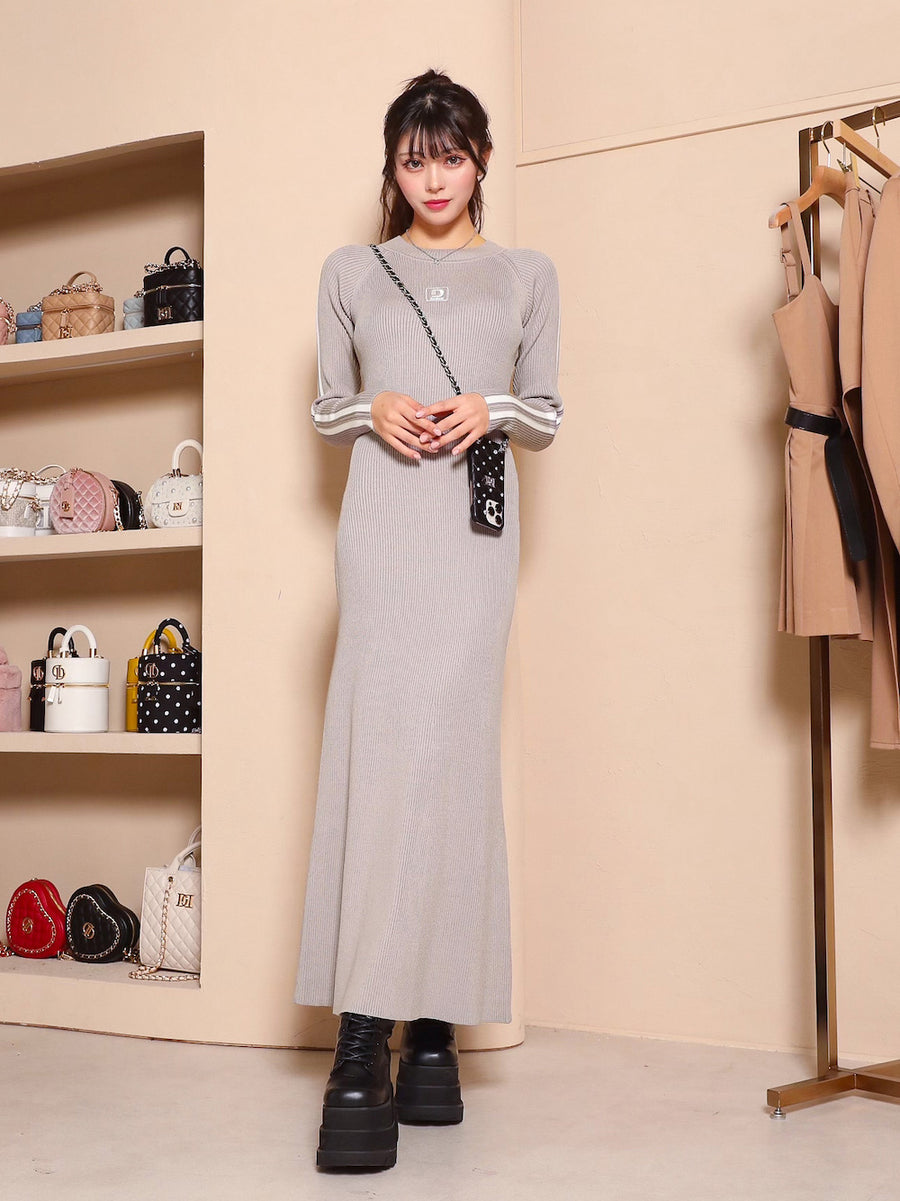 モデル:164cm(着用サイズ:FREE 着用カラー:GRY)