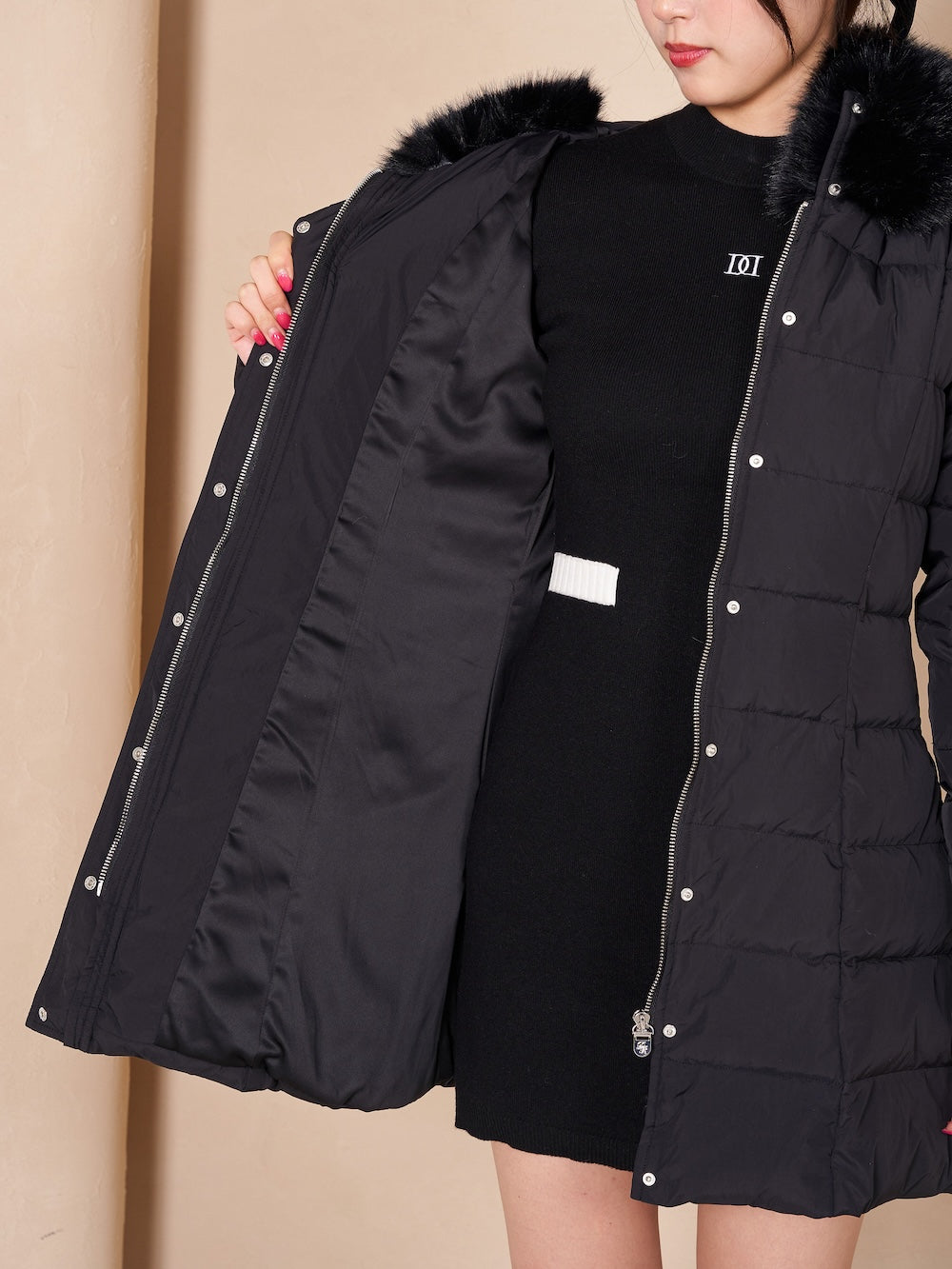 モデル:164cm(着用サイズ:S 着用カラー:BLK)