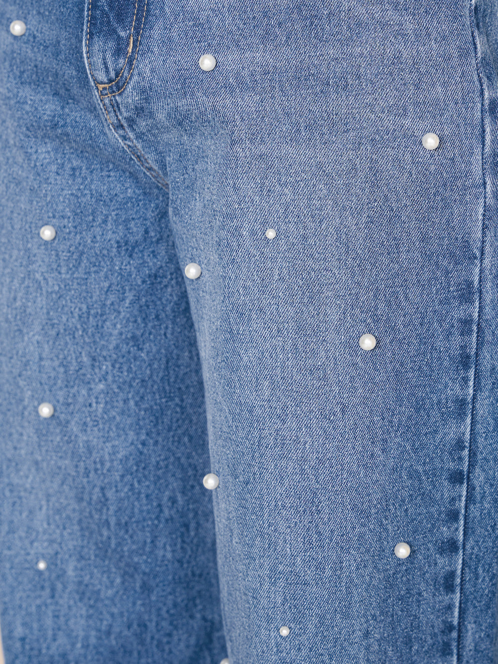モデル:164cm(着用サイズ:S 着用カラー:BLU)