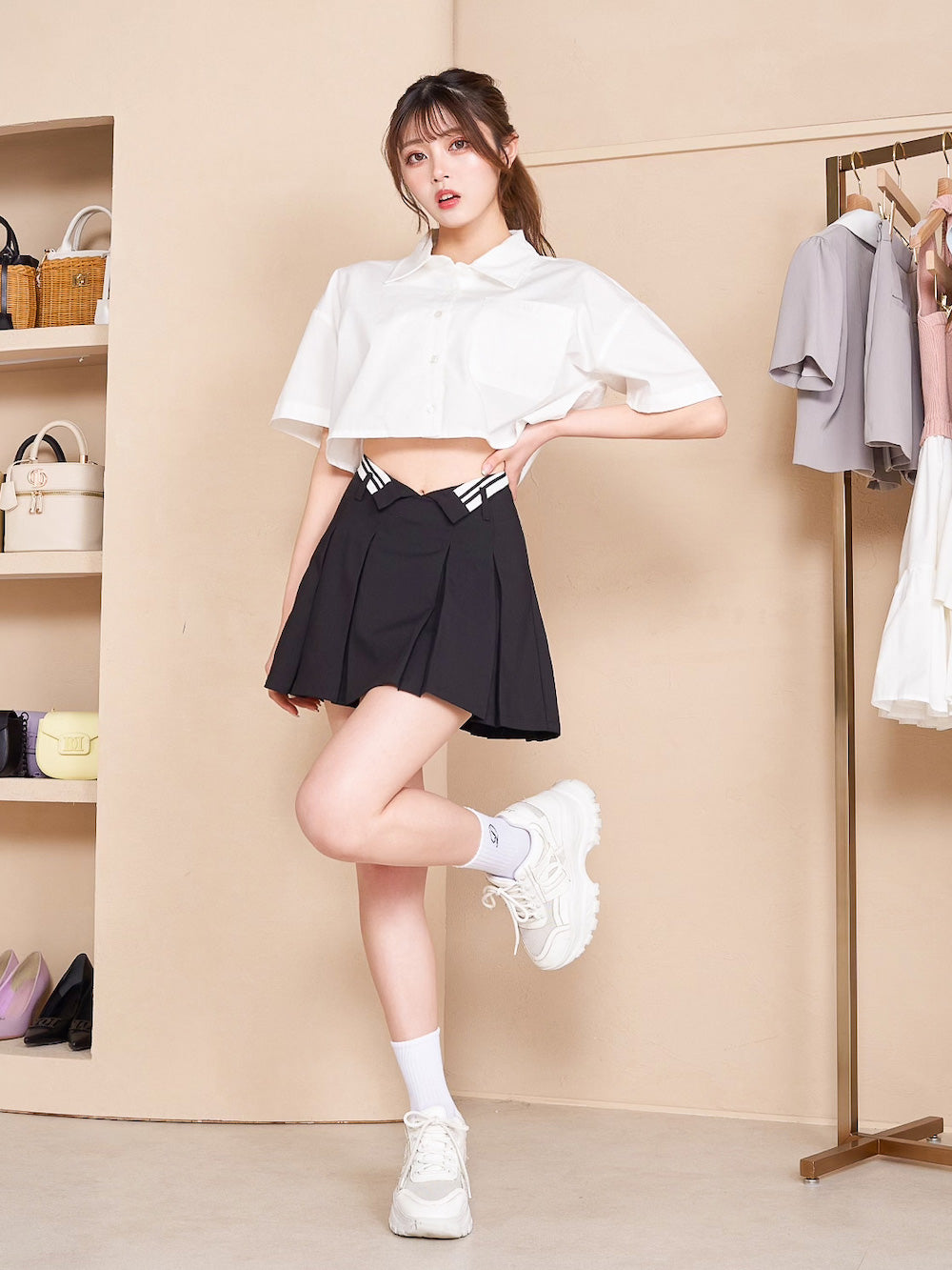 モデル:164cm(着用サイズ:S 着用カラー:BLK)