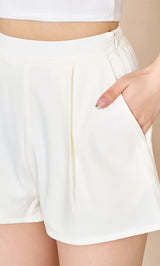 モデル:164cm(着用サイズ:FREE 着用カラー:WHT)