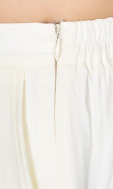 モデル:164cm(着用サイズ:FREE 着用カラー:WHT)