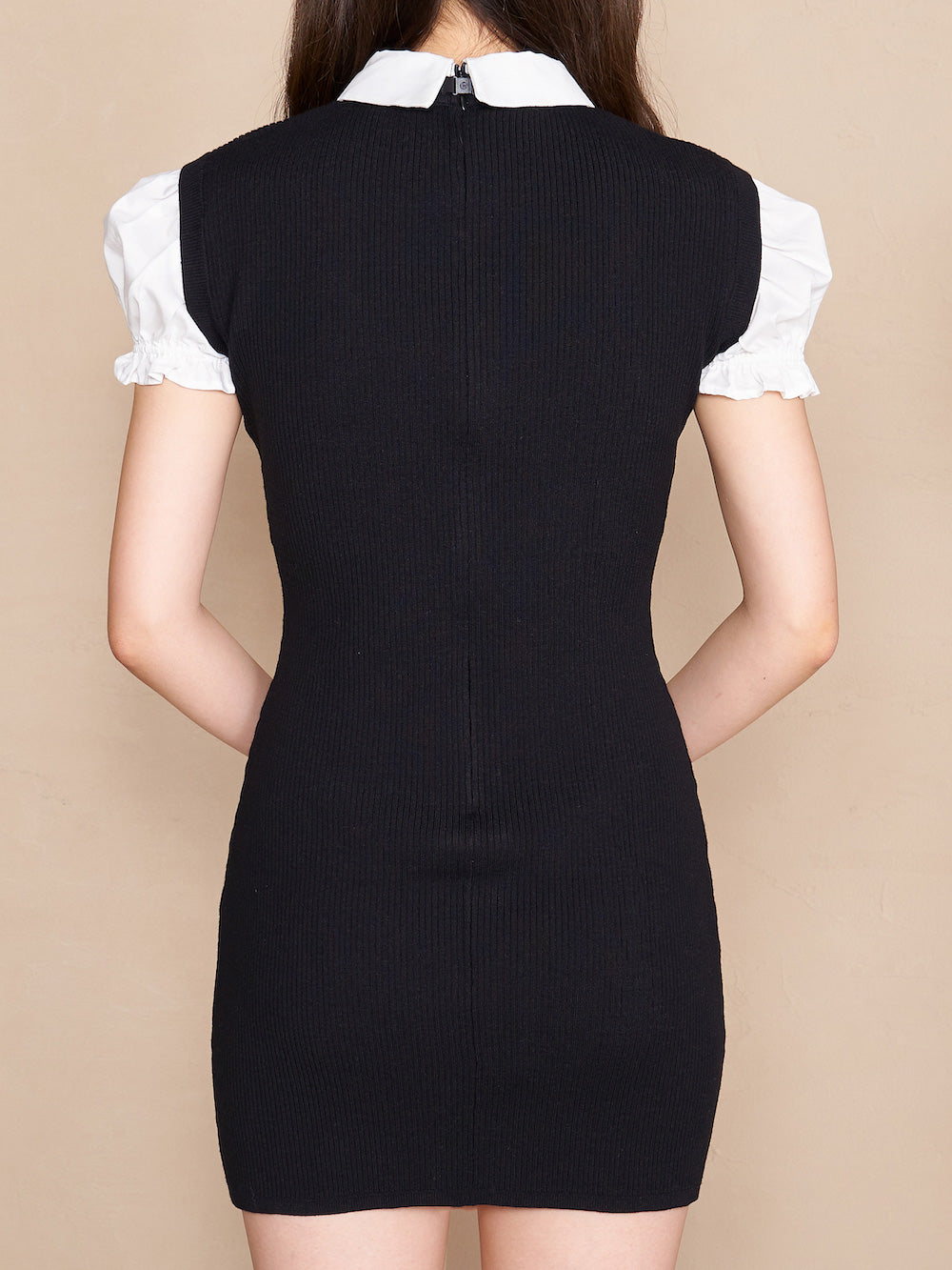 モデル:160cm(着用サイズ:FREE 着用カラー:BLK)