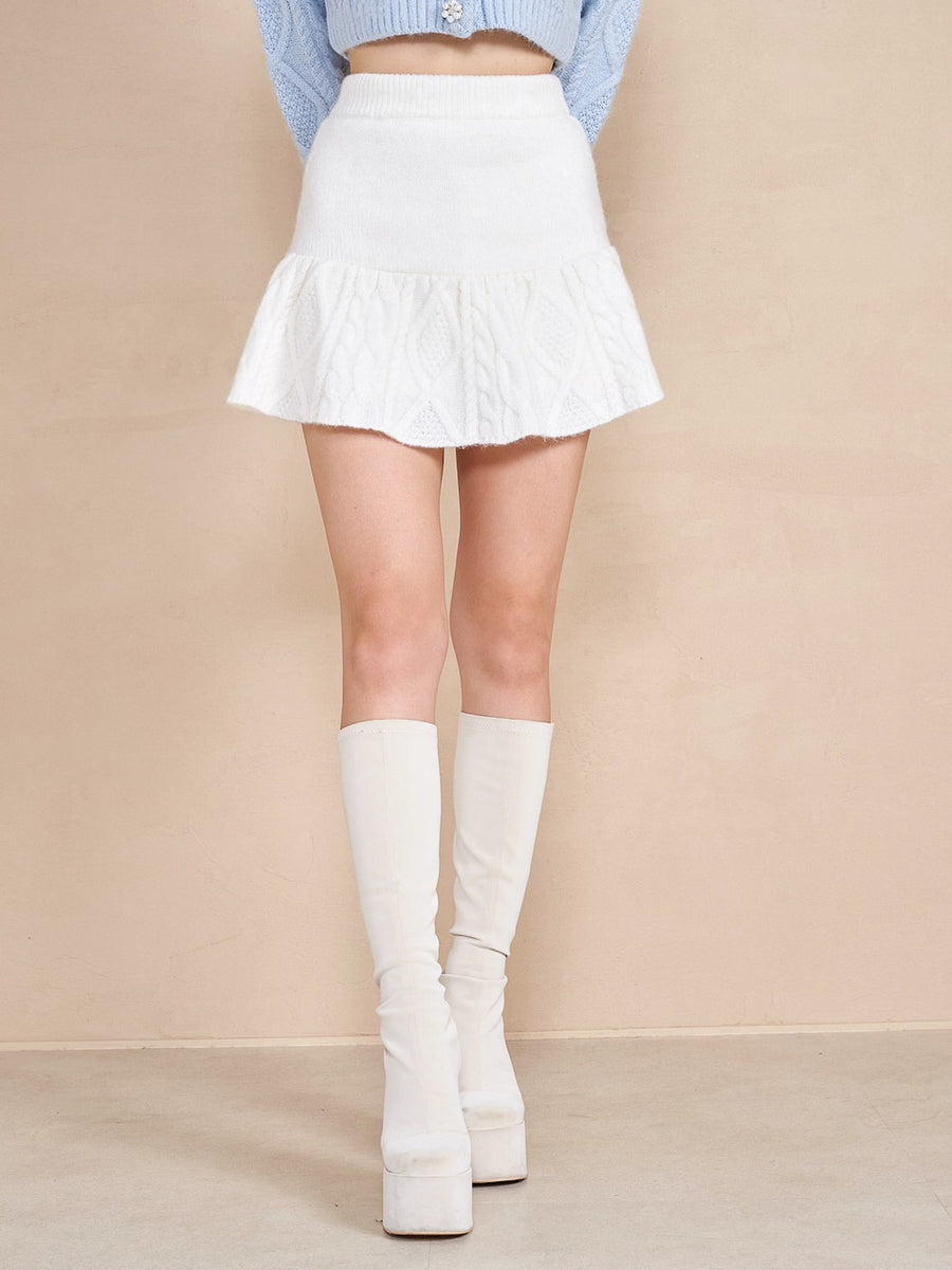 モデル:164cm(着用サイズ:FREE 着用カラー:WHT)