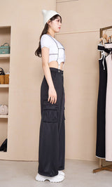 モデル:164cm(着用サイズ:FREE 着用カラー:WHT)