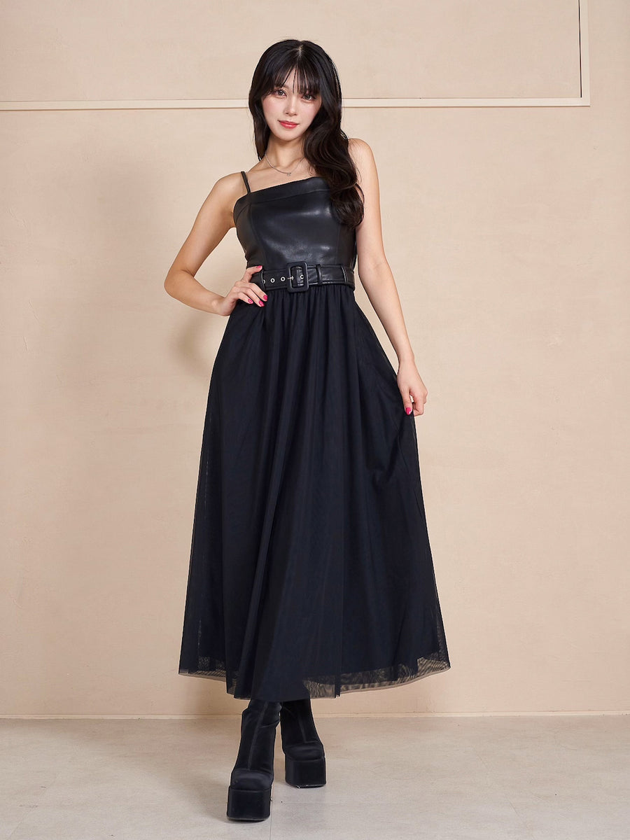 モデル:164cm(着用サイズ:FREE 着用カラー:BLK)