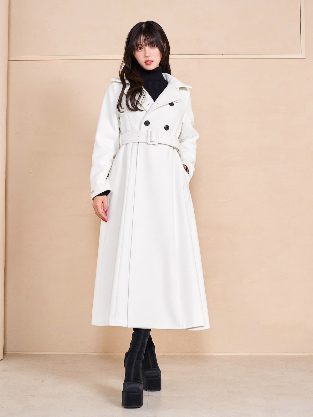 モデル:164cm(着用サイズ:FREE 着用カラー:WHT)