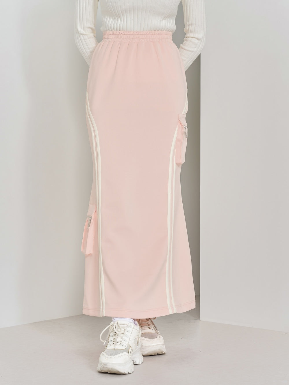 モデル:164cm(着用サイズ:FREE 着用カラー:PNK)